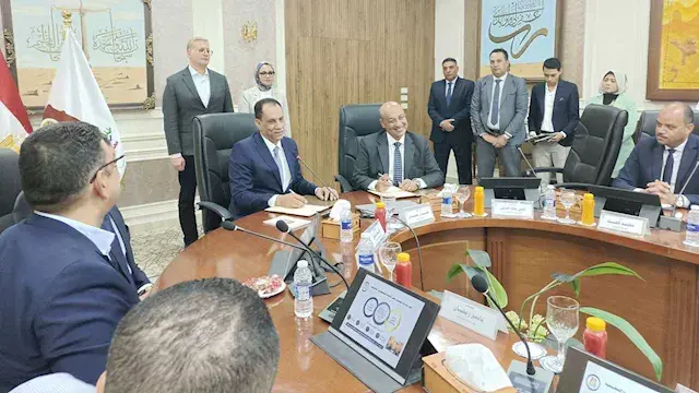 البترول والتعليم تطلقان أول مدرسة  تعدين بالوادي الجديد