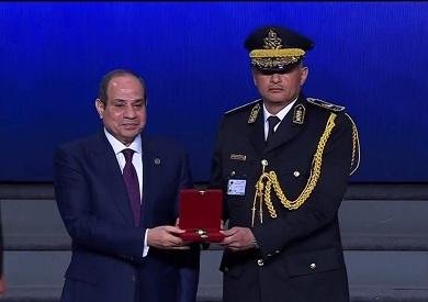 بعد تعيينه مديرًا لأمن الفيوم.. أبرز محطات اللواء أشرف عبد الموجود في وزارة الداخلية