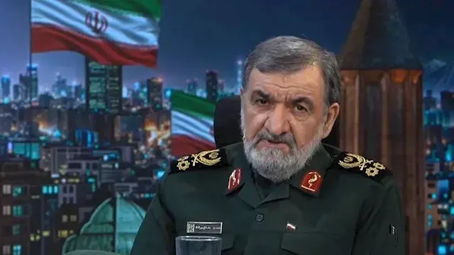 إيران تحذّر دول الجوار من المشاركة في الحصار الاقتصادي.. وتهدد باستهداف خطوط النفط