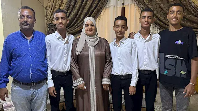 "انتظرنا مكالمة الوزير".. قصة توأم ثلاثي بالإسماعيلية يتمسكون بحقهم في تظلمات الثانوية