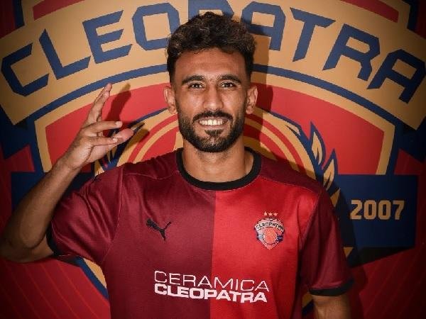 سيراميكا كليوباترا يعلن تعاقده مع محمد شيكا