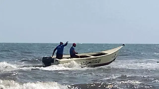 بعد اختفاء شابين.. العثور على جثة غريق وسط أمواج بحر بورسعيد (صور)