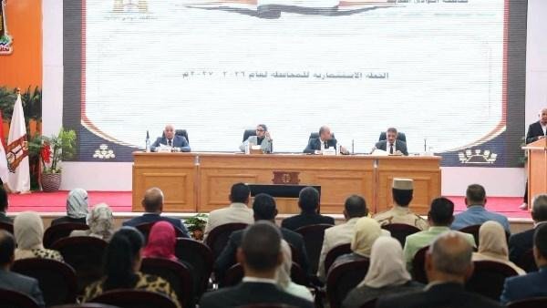 محافظ الوادي الجديد تترأس اجتماع المجلس التنفيذي للمحافظة