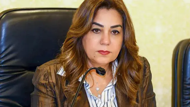 حملات مكثفة في 4 أحياء بالقاهرة.. رفع إشغالات وغلق 32 محلًا مخالفًا