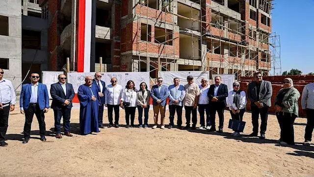 بالصور- وزير التخطيط ومحافظ البحيرة يتفقدان المدرسة اليابانية بدمنهور