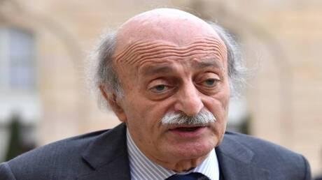 لبنان.. جنبلاط يحذر من طمس ذاكرة الجنوب وعودة بعض "المنحرفين" إلى مخططات ومؤامرات الوكالة الصهيونية