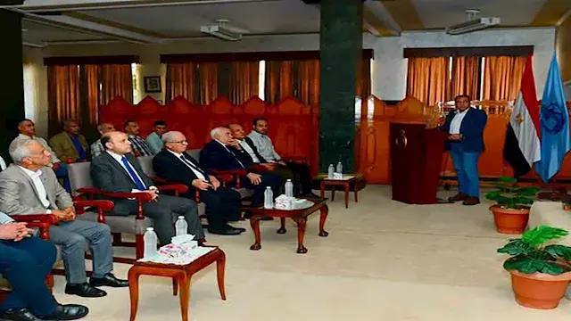 من داخل «غزل المحلة».. نائب رئيس الوزراء يتابع أكبر مشروع لتحديث صناعة النسيج في مصر