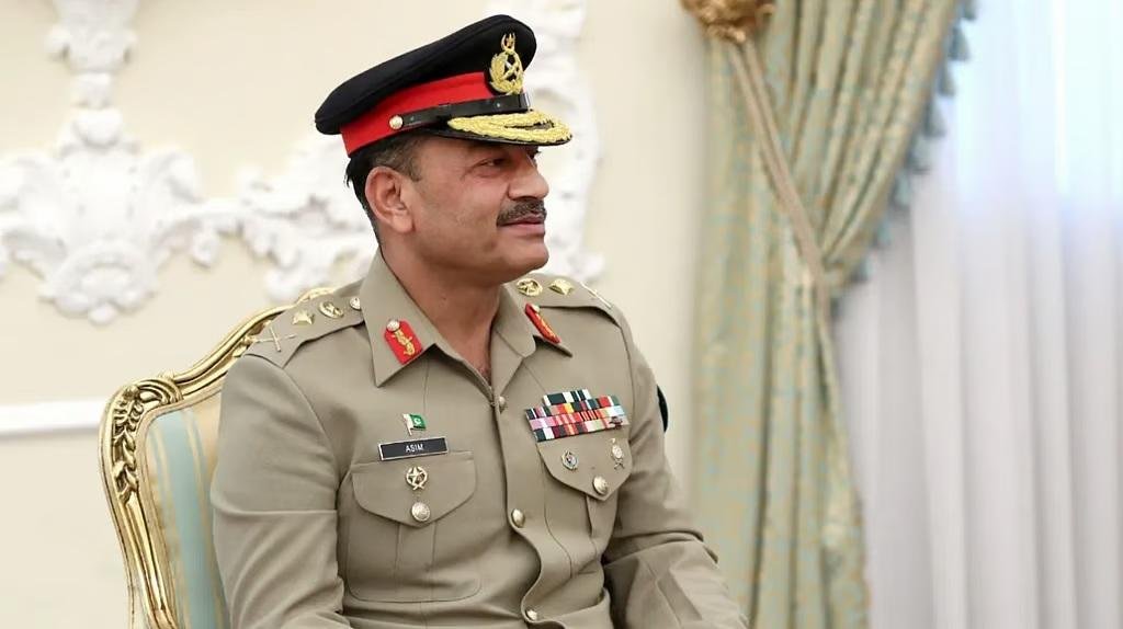 رويترز: واشنطن طلبت من عاصم منير استخدام نفوذ باكستان لإعادة إيران إلى طاولة التفاوض
