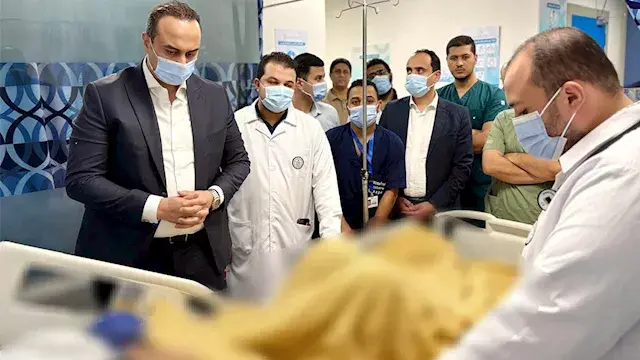 بالصور.. رئيس "الرعاية الصحية" يتفقد مصابي حادث الإسماعيلية