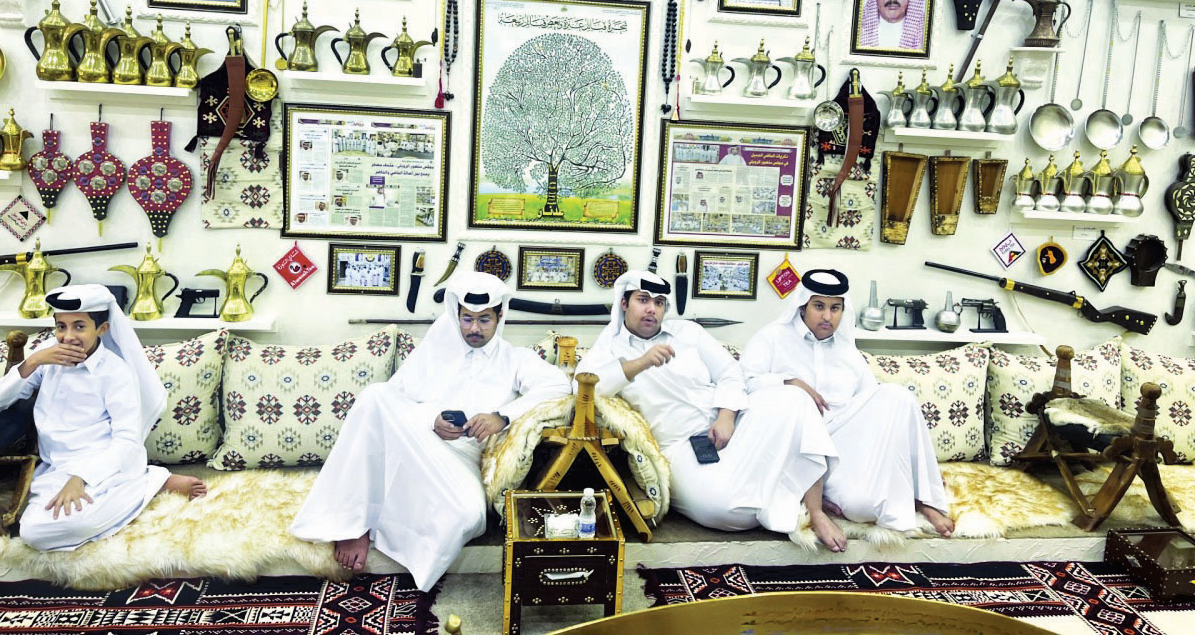 المجالس.. مدرسة السنع ووجهة في الصيف