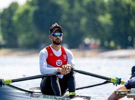 إنجاز جديد لمصر.. محمد علاء يتأهل إلى نصف نهائي بطولة العالم للتجديف