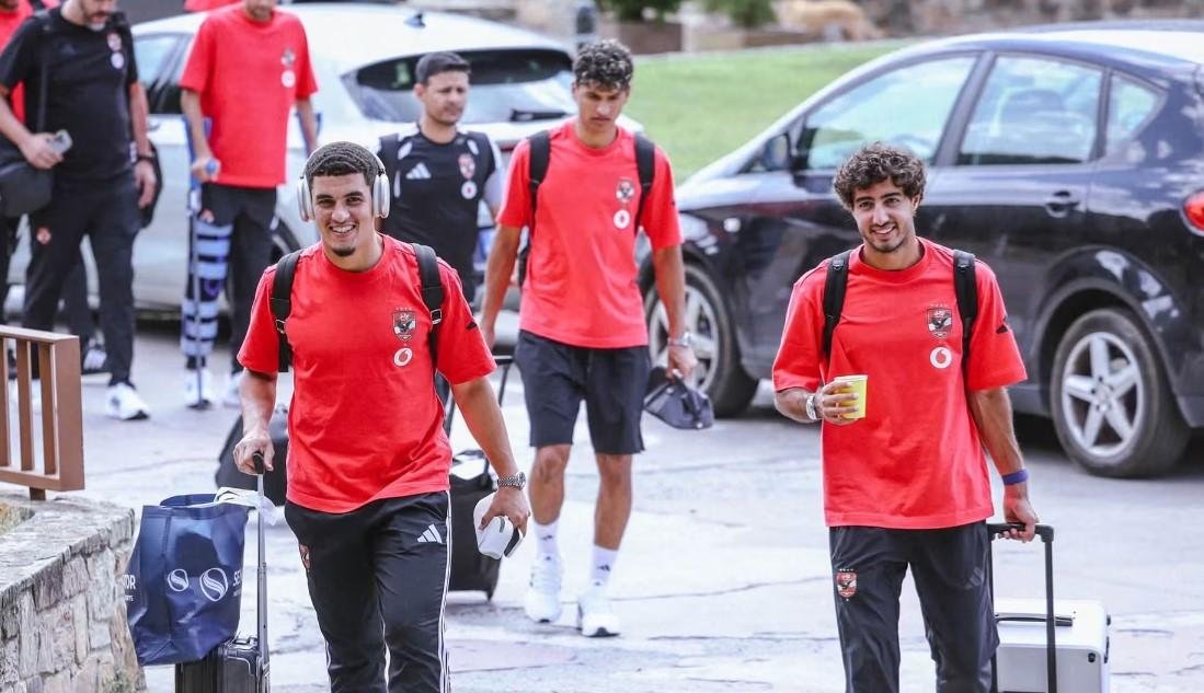 بعثة الأهلي تصل برشلونة استعدادًا لمباراة كأس خوان جامبر