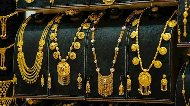 انتعاش مبيعات المشغولات الذهبية في مصر بدعم تراجع الأسعار