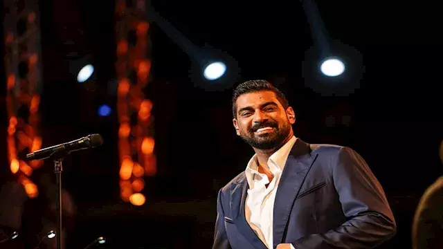 قدم باقة من أشهر أغانيه.. آدم يحيي حفلا غنائيا بمهرجان الحمامات