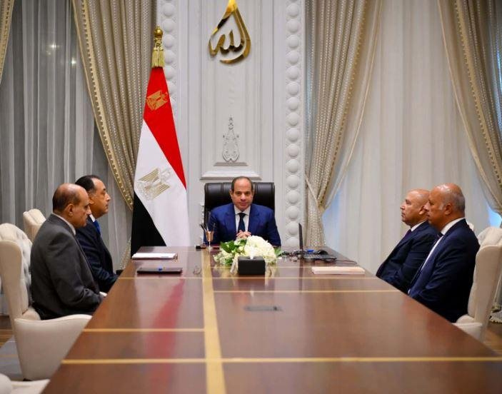 السيسي يتابع تطوير الموانئ وشبكات النقل ويوجه بسرعة إنجاز المشروعات وفق أعلى معايير الجودة