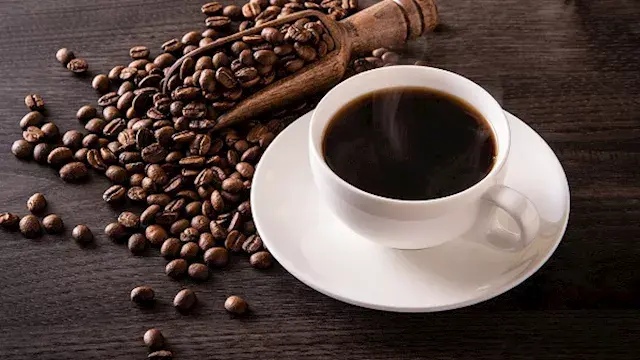 هل تقلل القهوة فعالية مكملات الحديد؟ إليك أفضل وقت لتناولها