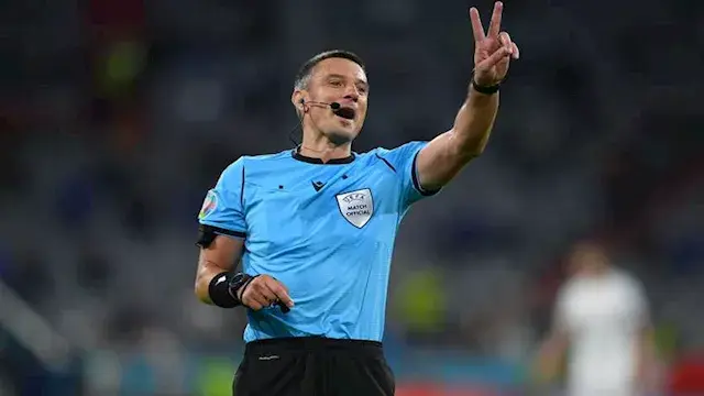بعد أسبوع فقط.. قرار مفاجئ من حكم نهائي كأس العالم 2026 بتوديع كرة القدم