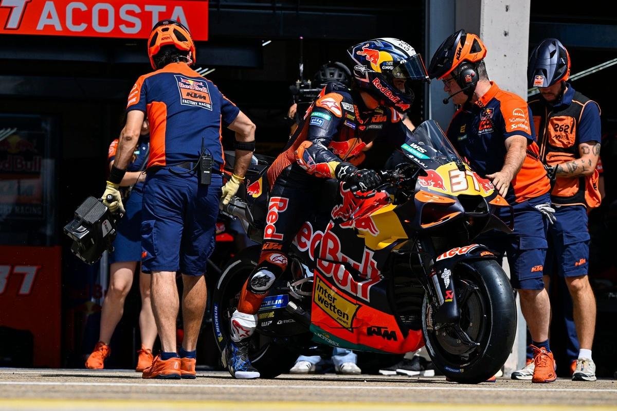 KTM given green light to fix faulty MotoGP engine