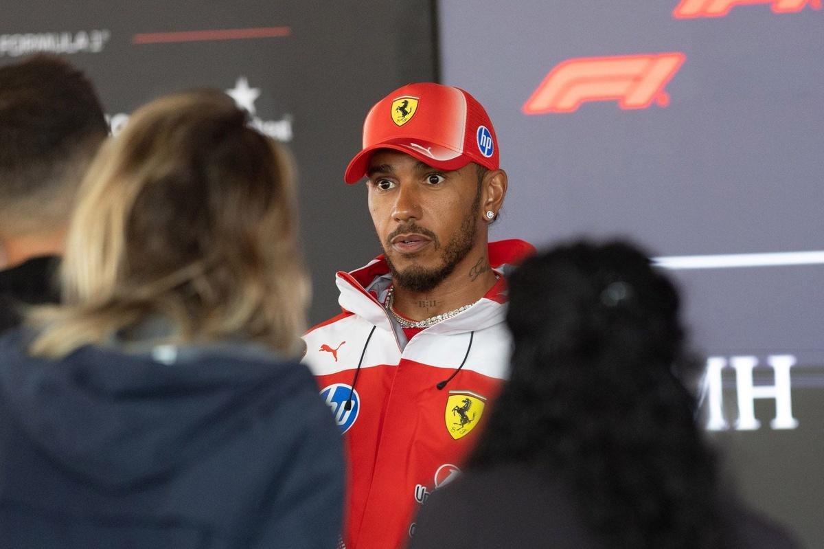 F1 fans divided over Lewis Hamilton's frustrated team radio