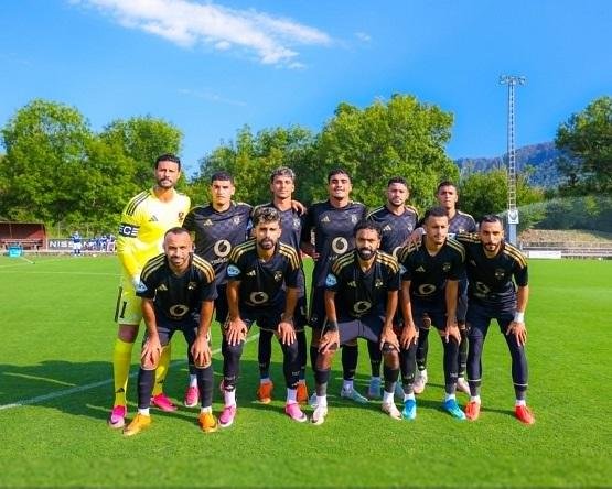 الأهلي يهزم بادالونا بثلاثية استعدادا لبرشلونة