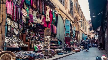مصر تمنع السياح من زيارة خان الخليلي والحسين في المولد النبوي