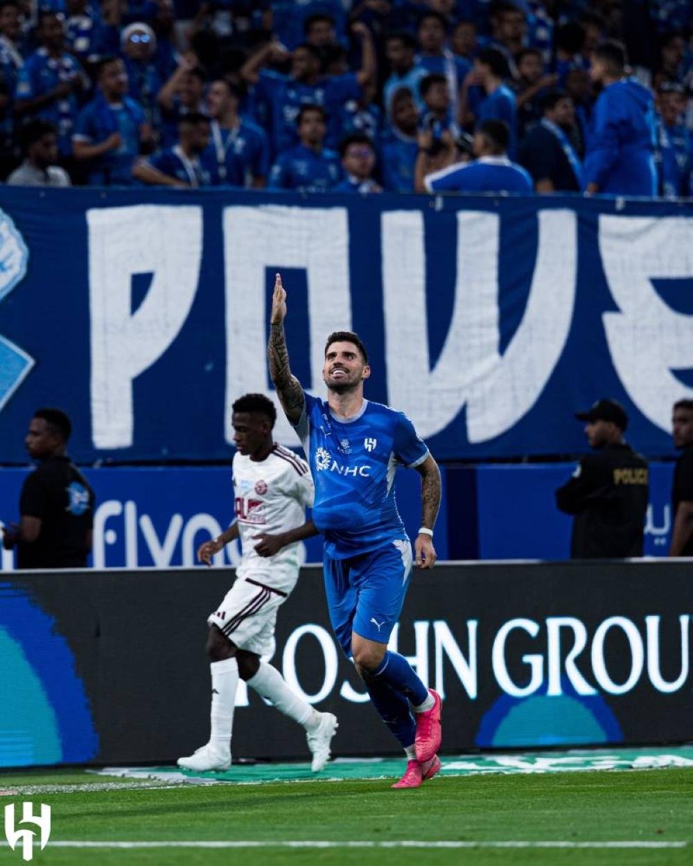 الهلال زعيم الجزائيات