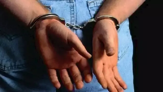 ميكروفونين وراديو.. ضبط عامل خردة سرق محتويات مسجد بالقليوبية