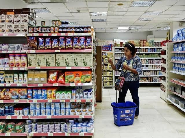 صعود التضخم السنوي بعد 3 أشهر من التراجع مدفوعا بزيادات قطاع الأغذية والمشروبات