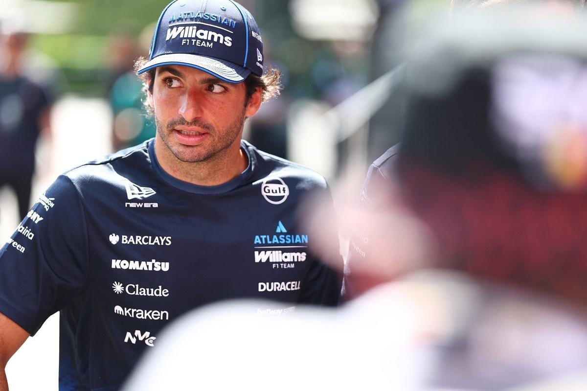 Former Haas F1 boss calls out FIA over 'lenient' Carlos Sainz Hungarian GP penalty