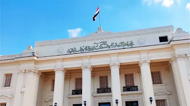 صوروه لابتزازه.. المشدد 10 سنوات لربة منزل وشريكيها سرقوا تاجرًا بالإسكندرية
