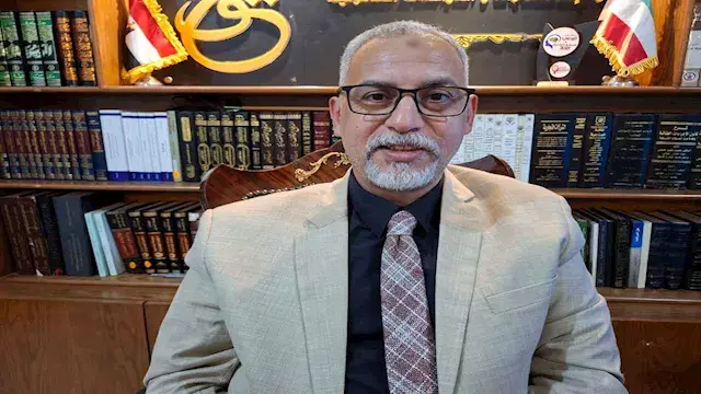 بعد انسحابه من فريق الدفاع.. محامي المتهم في مذبحة سوهاج يتراجع عن قراره