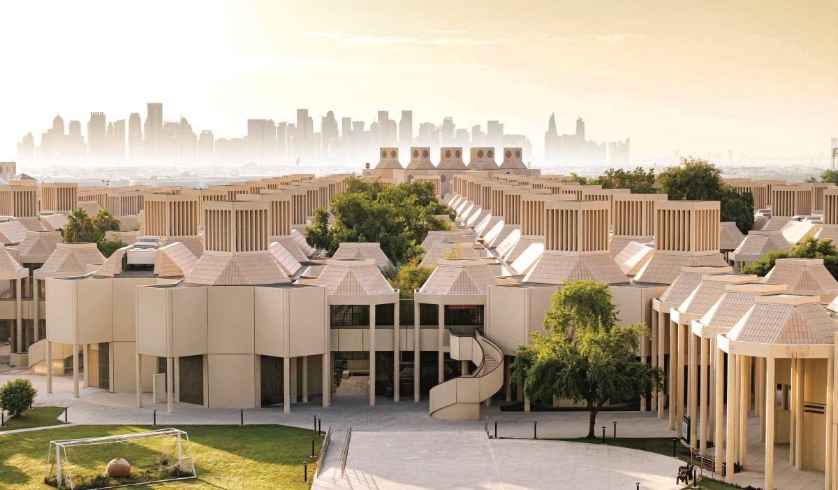 جامعة قطر تبني منظومة متكاملة للذكاء الاصطناعي في التعليم والبحث والخدمات المؤسسية