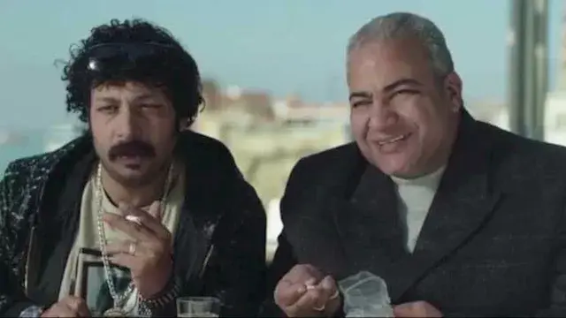 بيومي فؤاد ومحمد ثروت يتعاقدان على بطولة فيلم ورا الكنبة