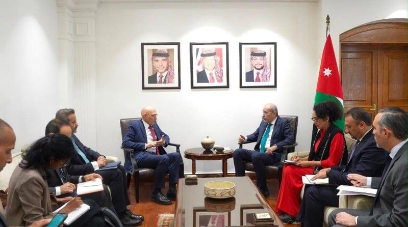 وزير خارجية الأردن ومسئول أممي يبحثان التطورات في المنطقة وجهود إنهاء التصعيد