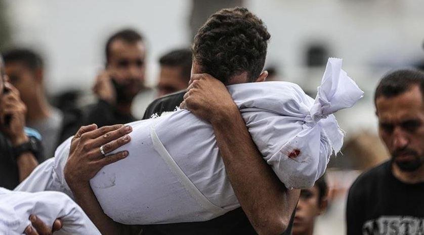 غزة.. شهيد بنيران الاحتلال وإصابات ودمار واسع بقصف منزلين في النصيرات ودير البلح