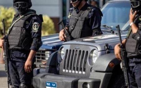 كشف ملابسات تضرر شخص من عاطل وأخرين لتعديهم عليه ورشق منزله بالحجارة بشمال سيناء