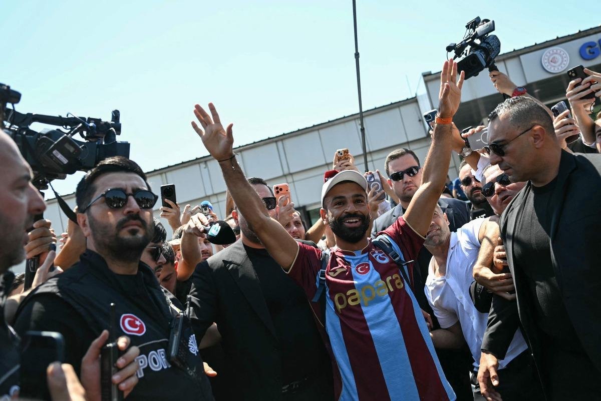 طرابزون سبور التركي يضم الدولي المصري محمد صلاح إلى صفوفه
