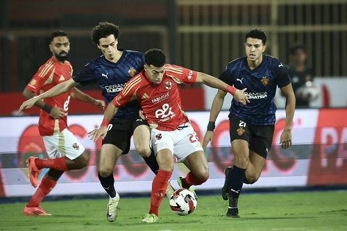 مسؤول بالأهلي: لا أحد يستطيع فرض شروطه على النادي