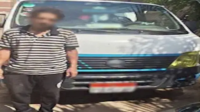 ضبط سائق ميكروباص ظهر في فيديو يعتدي على الركاب بالدقهلية