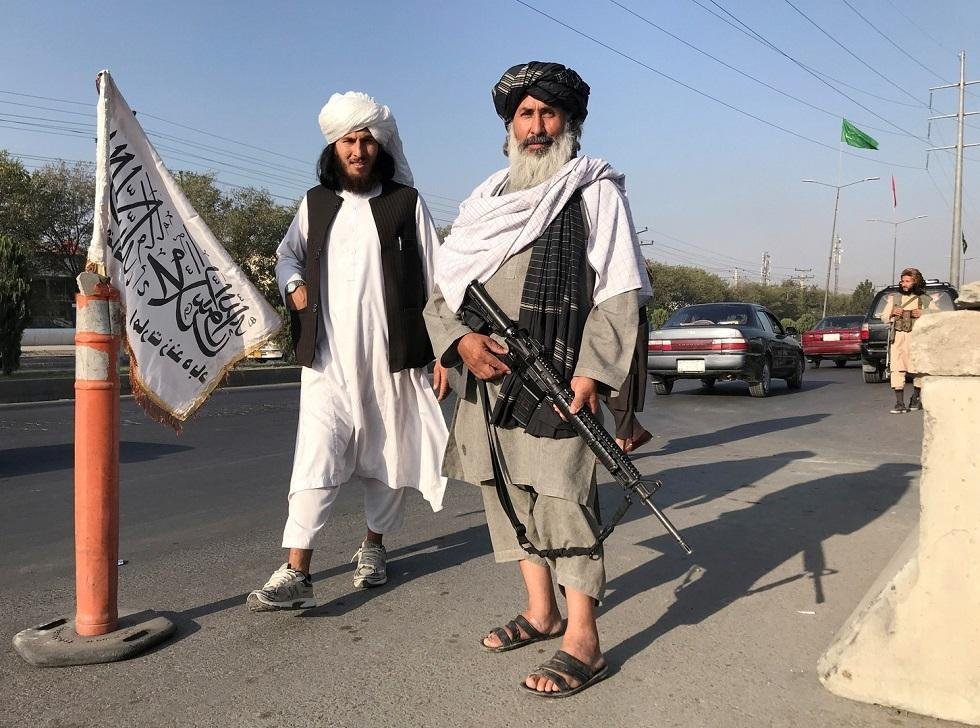 قائد ساخط من طالبان يستسلم بعد اشتباكات قصيرة شمال شرقي أفغانستان