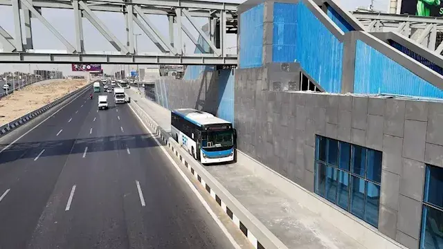 تفاصيل حادث خروج أتوبيس ترددي عن مساره.. بيان رسمي