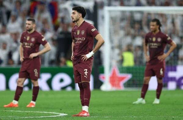 لم ينصفه إلا كأس الرابطة.. مرموش يخسر 9 بطولات مع مانشستر سيتي