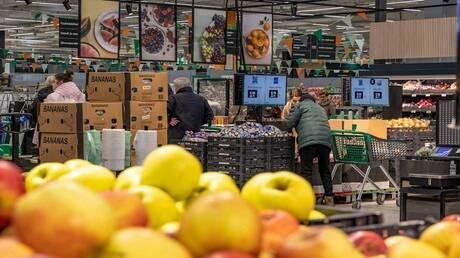 بلومبرغ تحذر: الحروب والمناخ يهددان بارتفاع قياسي في أسعار الغذاء العالمي