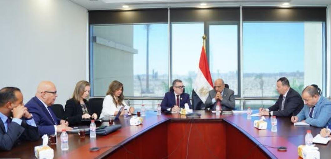 وزيرا الكهرباء والتخطيط يبحثان خطة توفير التمويلات المبتكرة لمشروعات الطاقة والخامات الأرضية والمعادن النادرة
