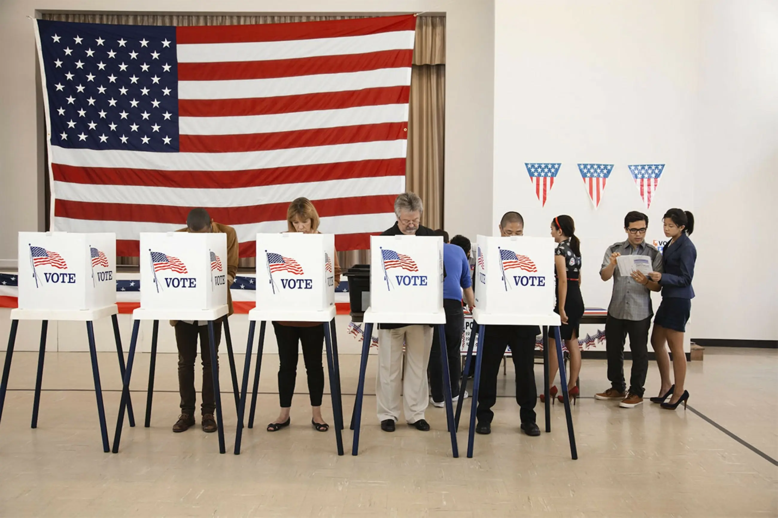 US administration cautions states to tighten voting rules