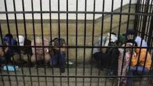"رايحه مع خطيبي واتمسكت في الحمام".. نص تحقيقات فتاة "حفل شذوذ فيلا أكتوبر"