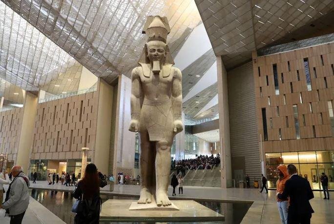 مصر تتوقع قفزة 717% في إيرادات المتحف المصري الكبير لتصل لـ572 مليون جنيه خلال 2026-2027