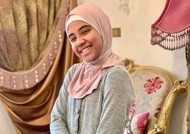 الأولى على الثانوية الأزهرية بفئة الدمج: فقدت السمع والبصر لفترة.. وسعيدة بمكالمة شيخ الأزهر