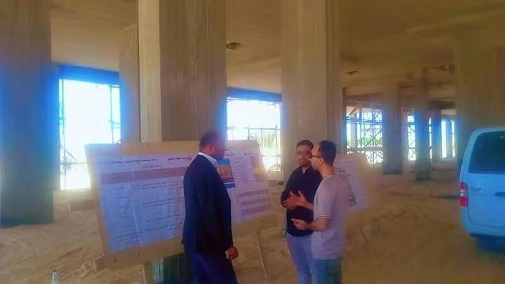 وكيل الصحة بالوادي الجديد يتفقد الأعمال الإنشائية بموقع مستشفى الفرافرة الجديدة لمتابعة معدلات التنفيذ