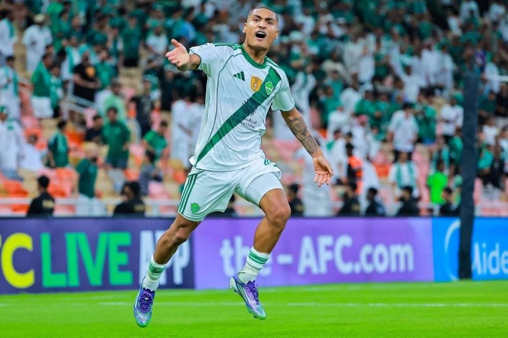 الأهلي يسوق الفرنسي